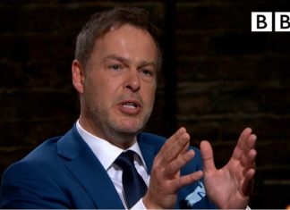 Dragons blown away by "toughest negotiation in the Den" | Dragons' Den